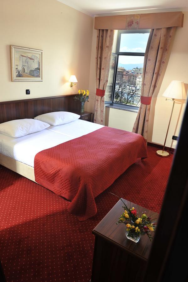 Hotel Continental Rijeka Pokoj fotografie